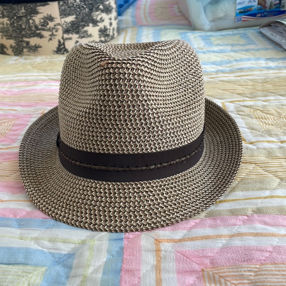 New With Tag, Ninewest hat, packable
